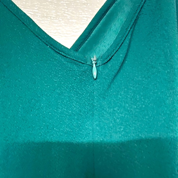Emerald Green V Neck Adjustable Spaghetti Strap Dress - Picture 7 of 8